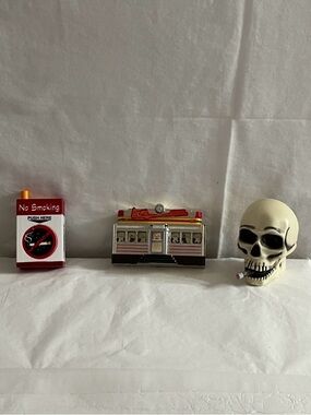 Retro Diner Music Box with Red and Cream Finish Magnets